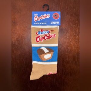 HOSTESS CUPCAKES NOVELTY CREW SOCKS NWT MEN’S SHOE SIZE 6-12